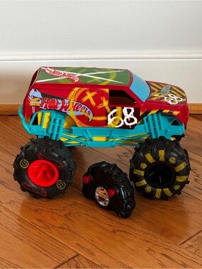 Hot Wheels RC Monster Trucks HW Demo Derby